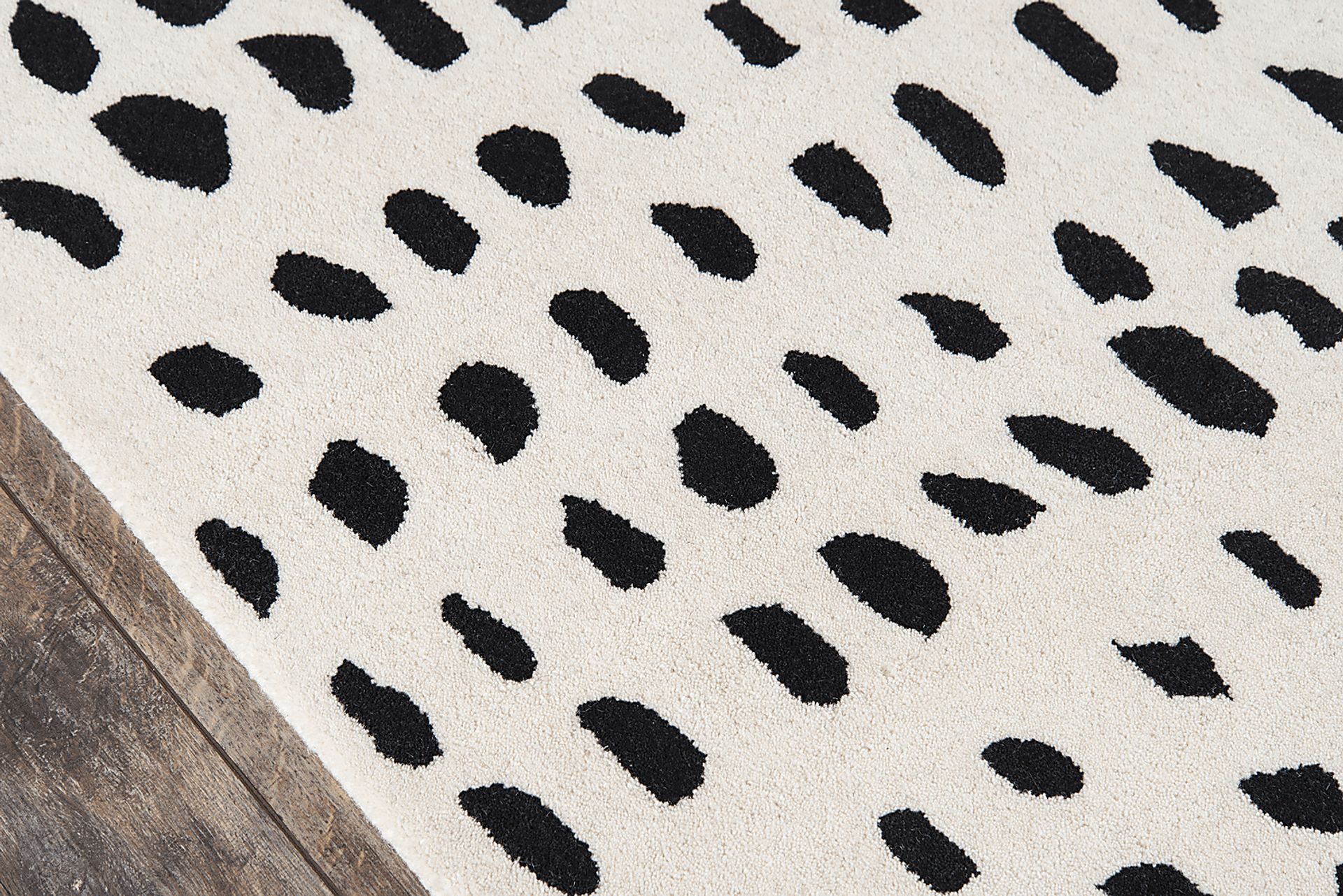 Callabee Off-White 8' x 10' Rug - Image 4