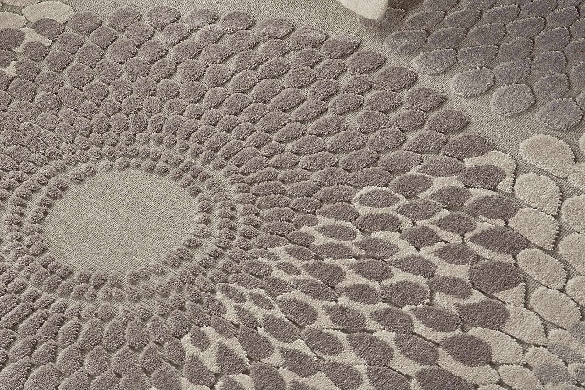Camberly Gray 7'8 Round Rug - Image 6