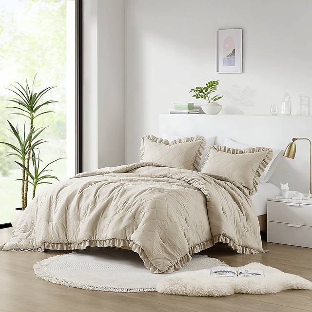 Canarioa Beige King/California King 3 Pc Comforter Set - Thumbnail - Image 2