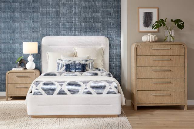 Canyon Cream 5 Pc Queen Upholstered Bedroom - Thumbnail - Image 1