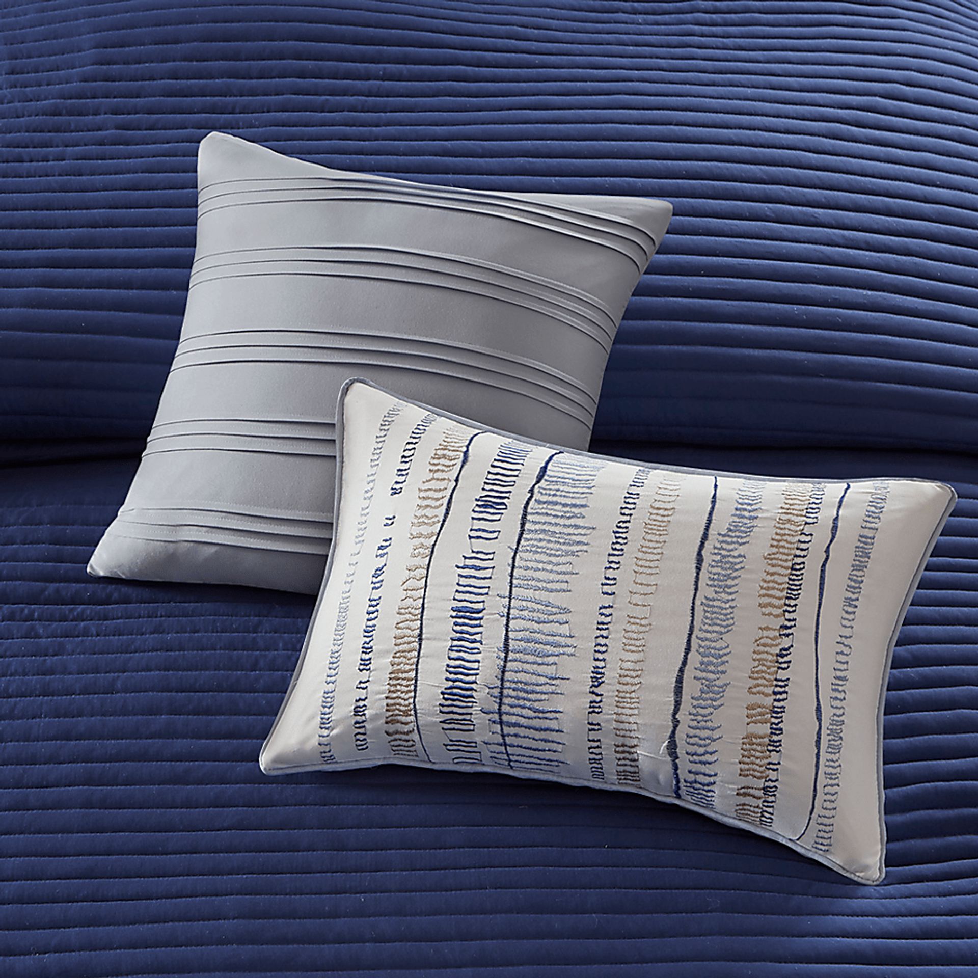 Capedeville Blue 8 Pc King/California King Comforter Set - Image 5