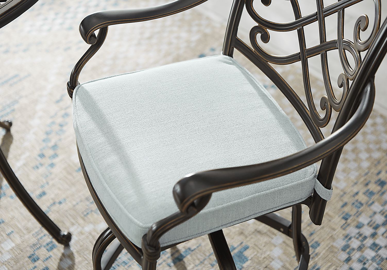 Rooms To Go Carina Outdoor Dining Set - Thumbnail 5