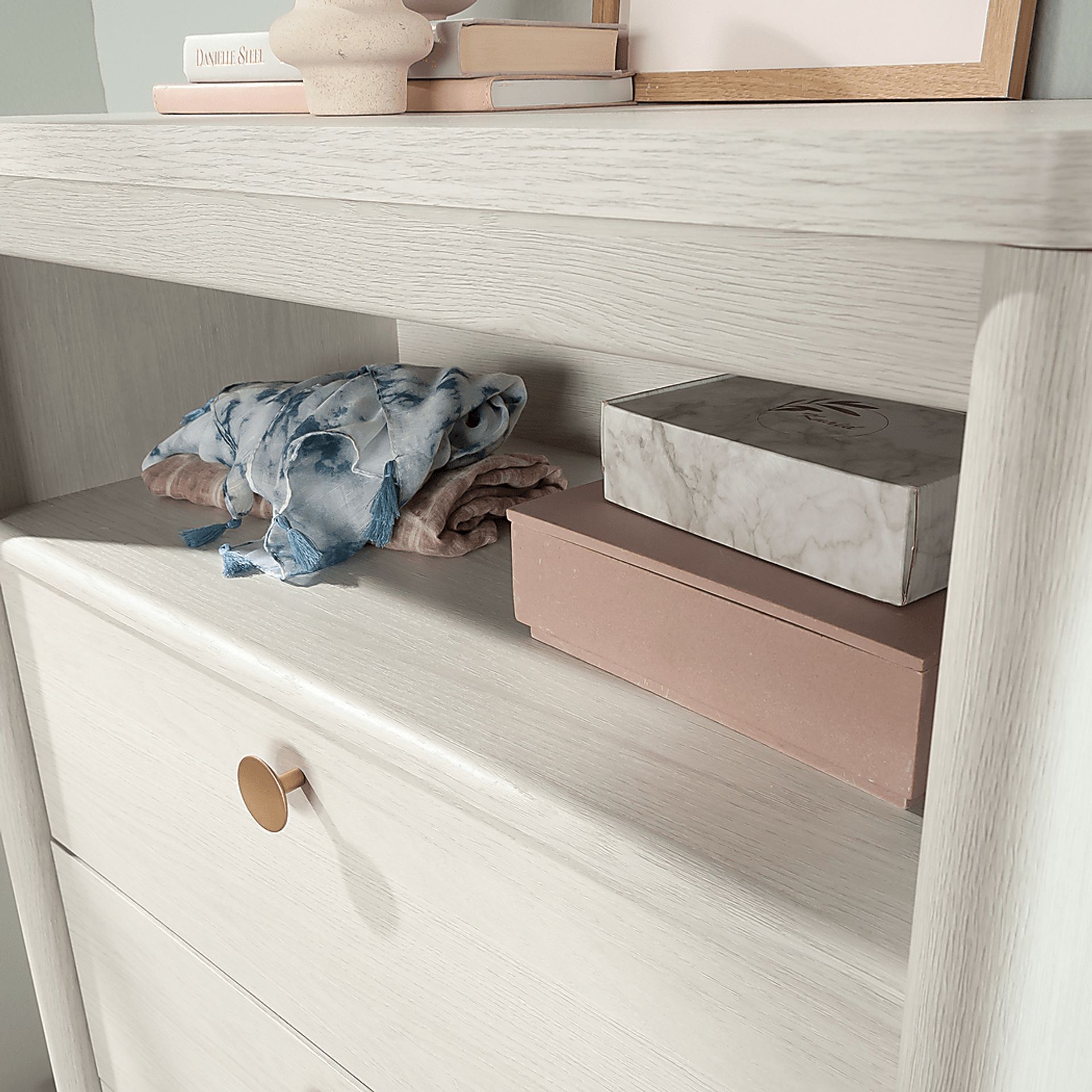 Carmell White Chest - Image 3