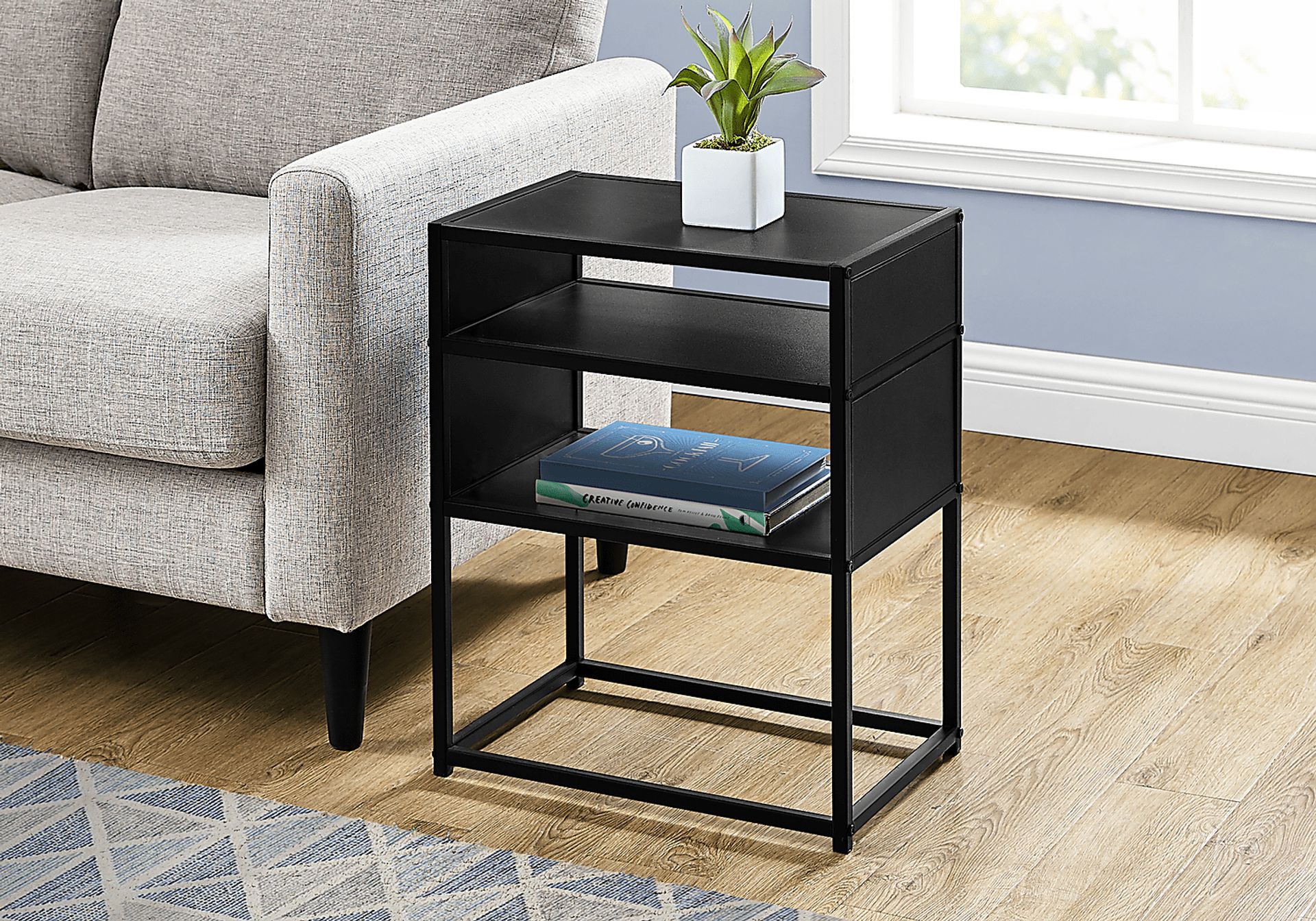 Carmon Circle Black Accent Table - Image 3