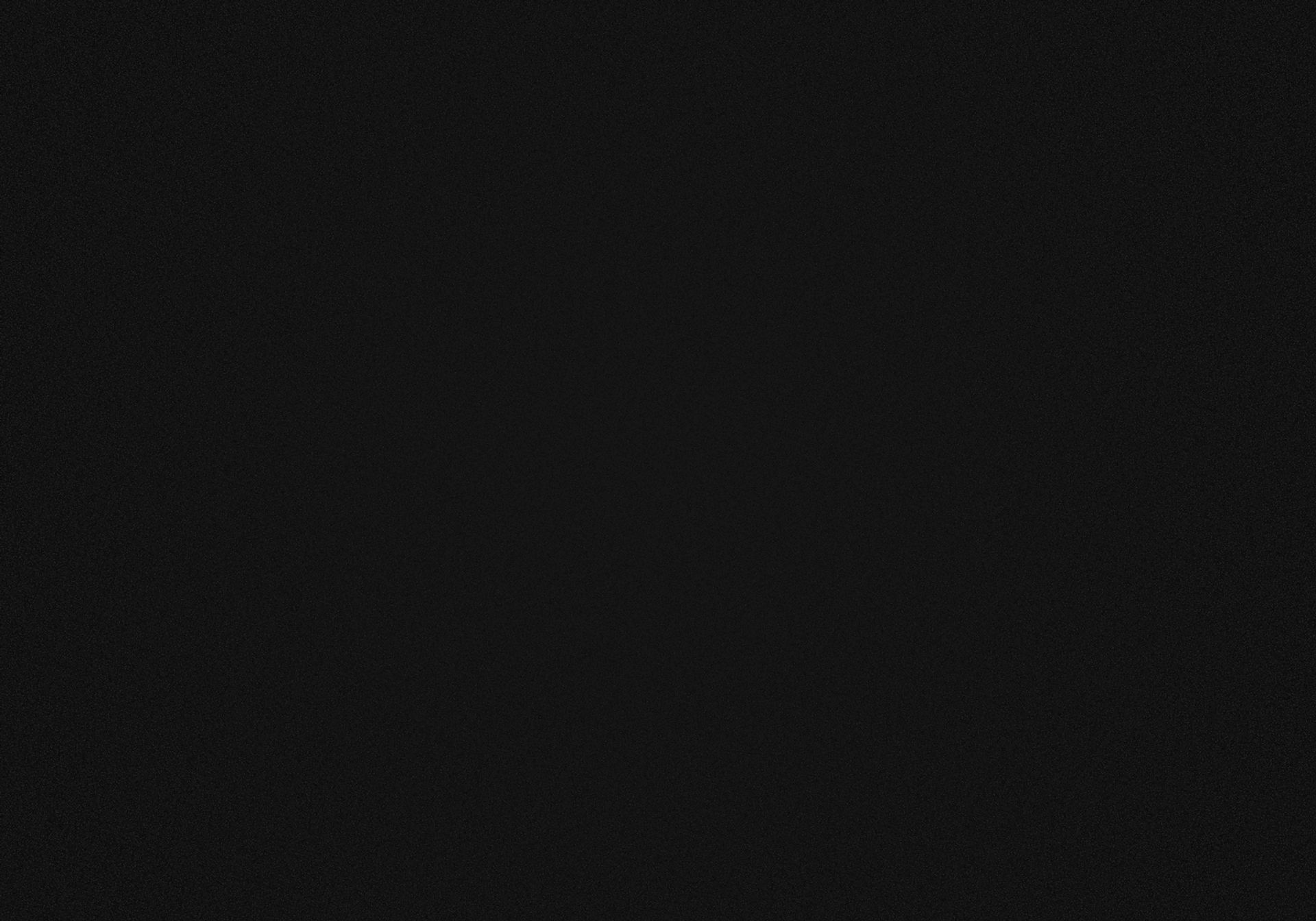 Carmon Circle Black Accent Table - Image 5