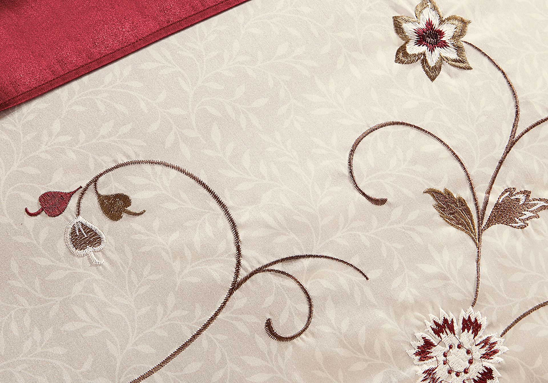 Carrigan Red 7 Pc Queen Comforter Set - Image 3