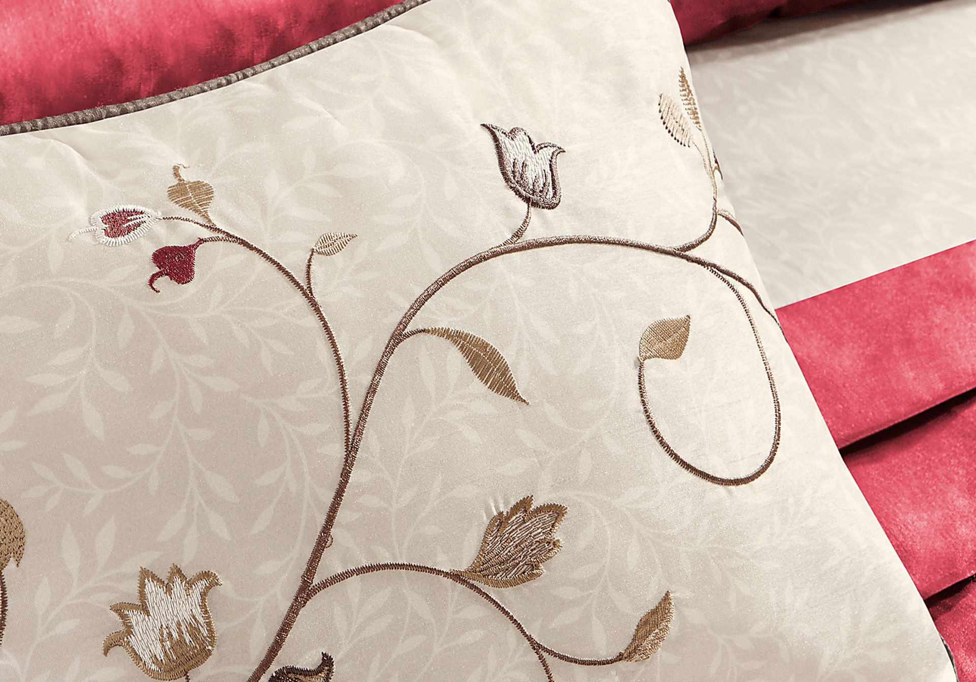 Carrigan Red 7 Pc Queen Comforter Set - Image 4