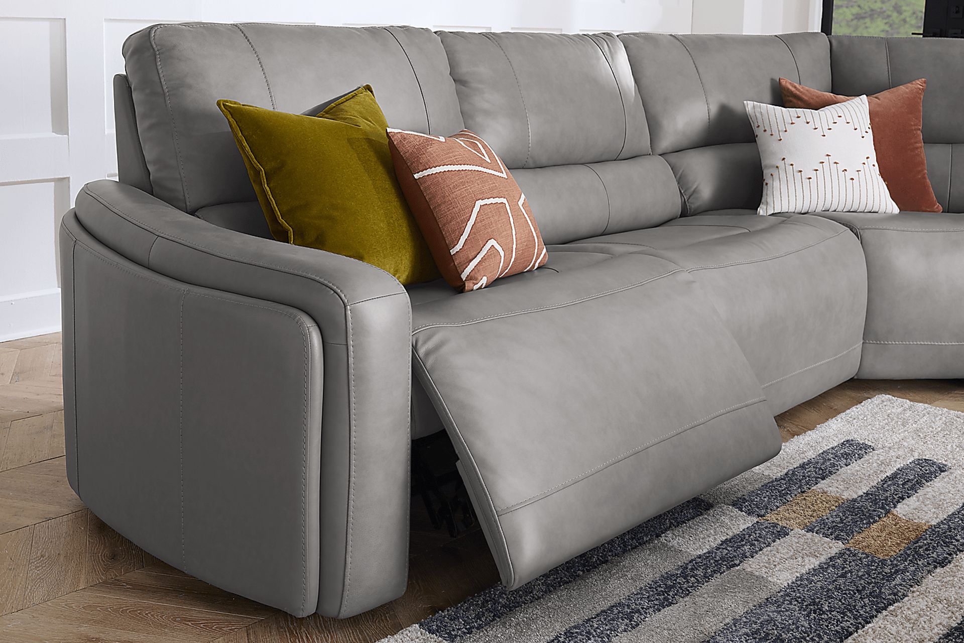 Cascade Way by Shaquille O'Neal Home Gray Leather 6 Pc Dual Power Reclining Sectional - Image 8