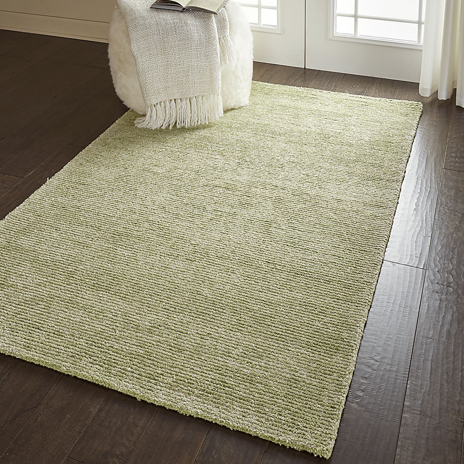 Castin Green 5'3" x 7'5" Rug - Image 3