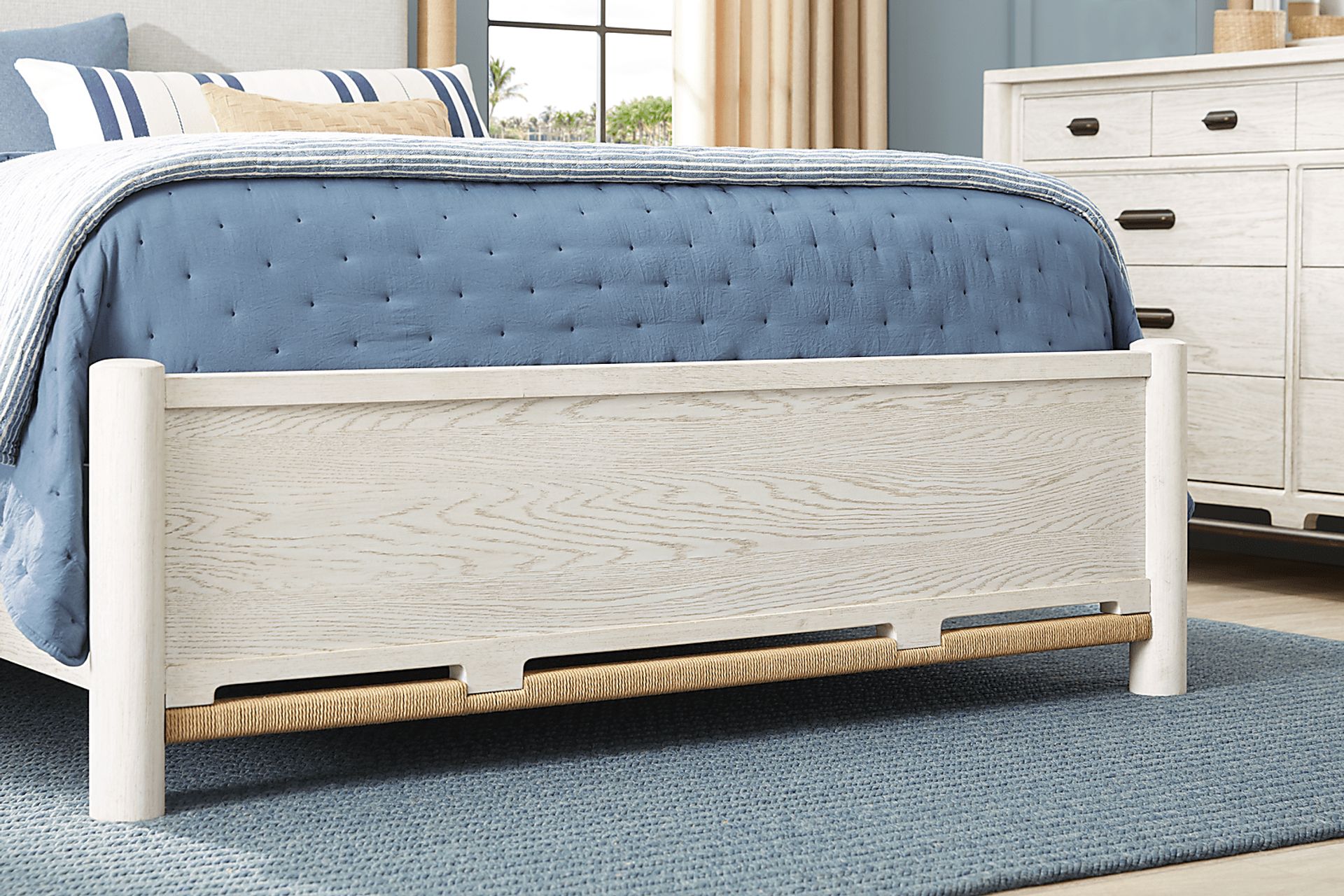 Caviar Cove White 5 Pc King Upholstered Bedroom - Image 4