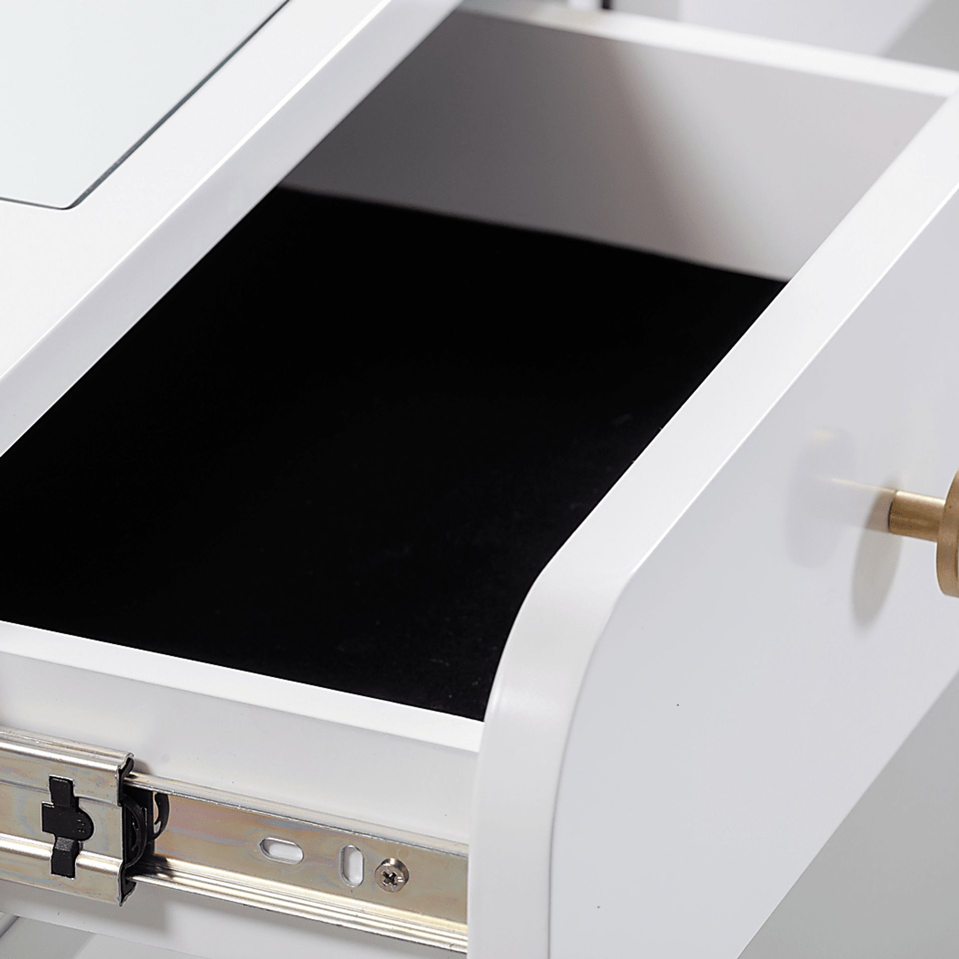 Cebaf White Vanity - Image 7