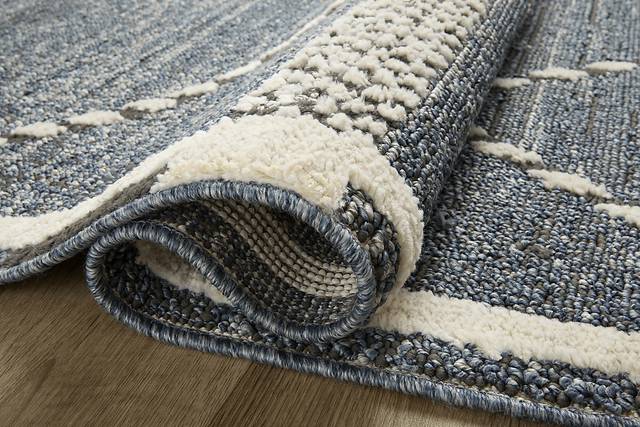 Cebile Blue 6'7 x 9'2 Rug - Thumbnail - Image 3