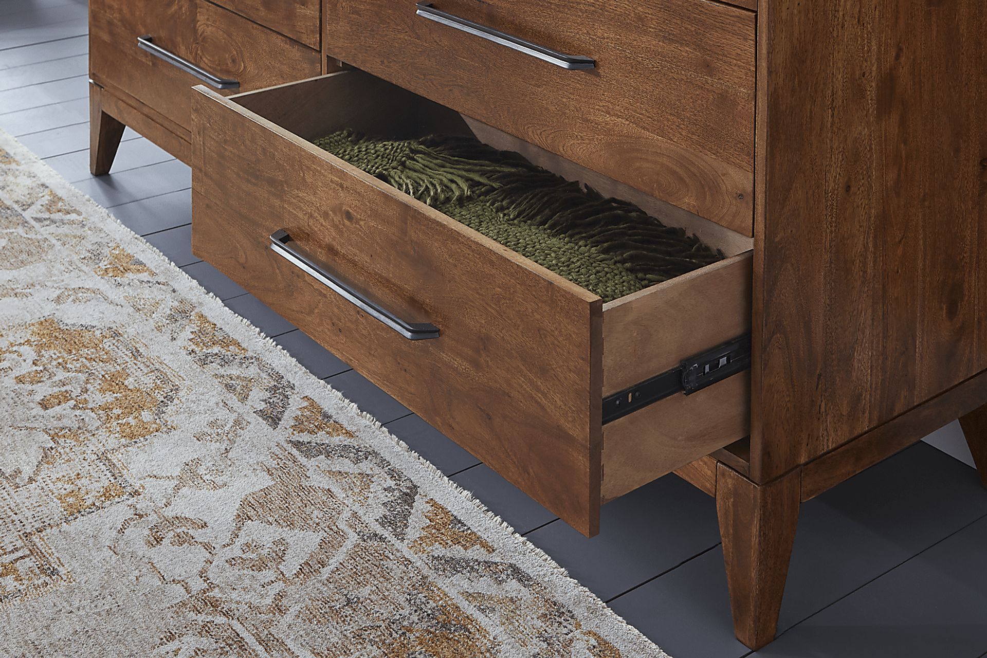 Cedona View Natural 7 Pc Queen Panel Bedroom - Image 8
