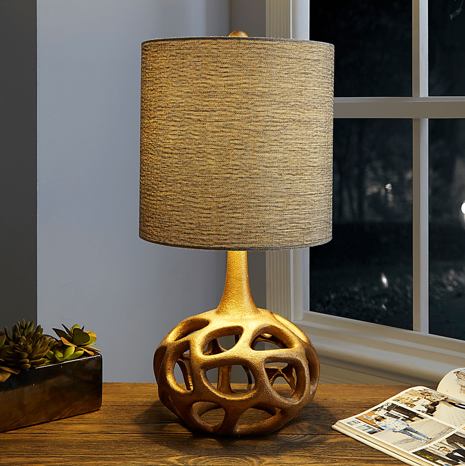 Celestia Gold Table Lamp - Image 3