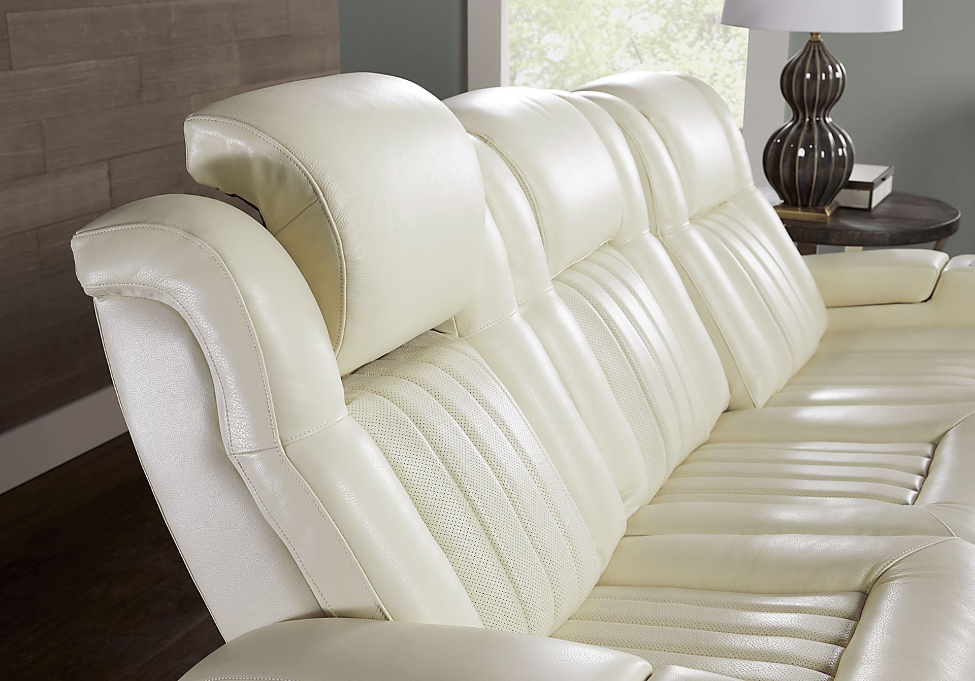 Cenova Ivory Leather 7 Pc Living Room with Dual Power Reclining Sofa - Image 9