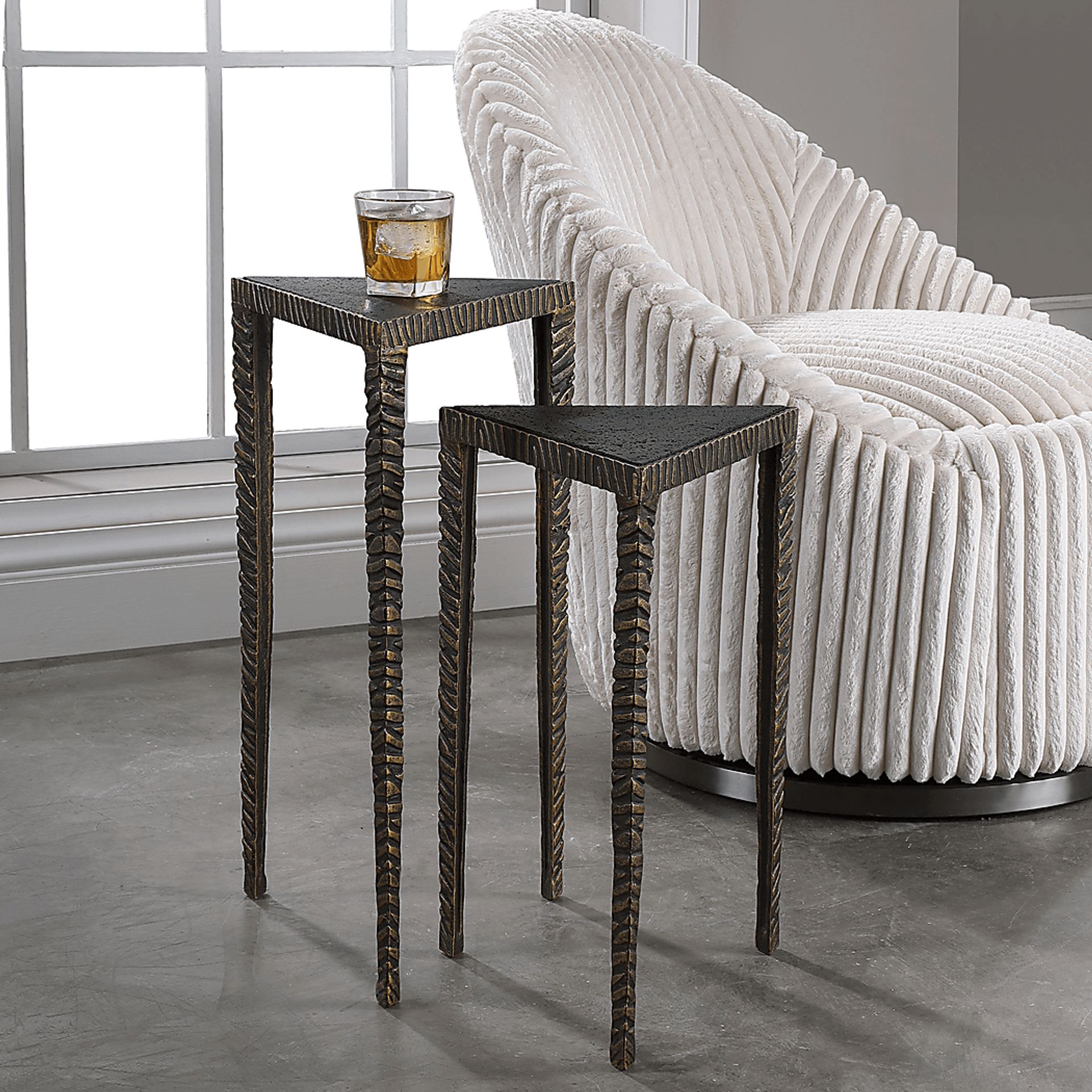 Centerset Bronze Nesting Table, Set of 2 - Image 3