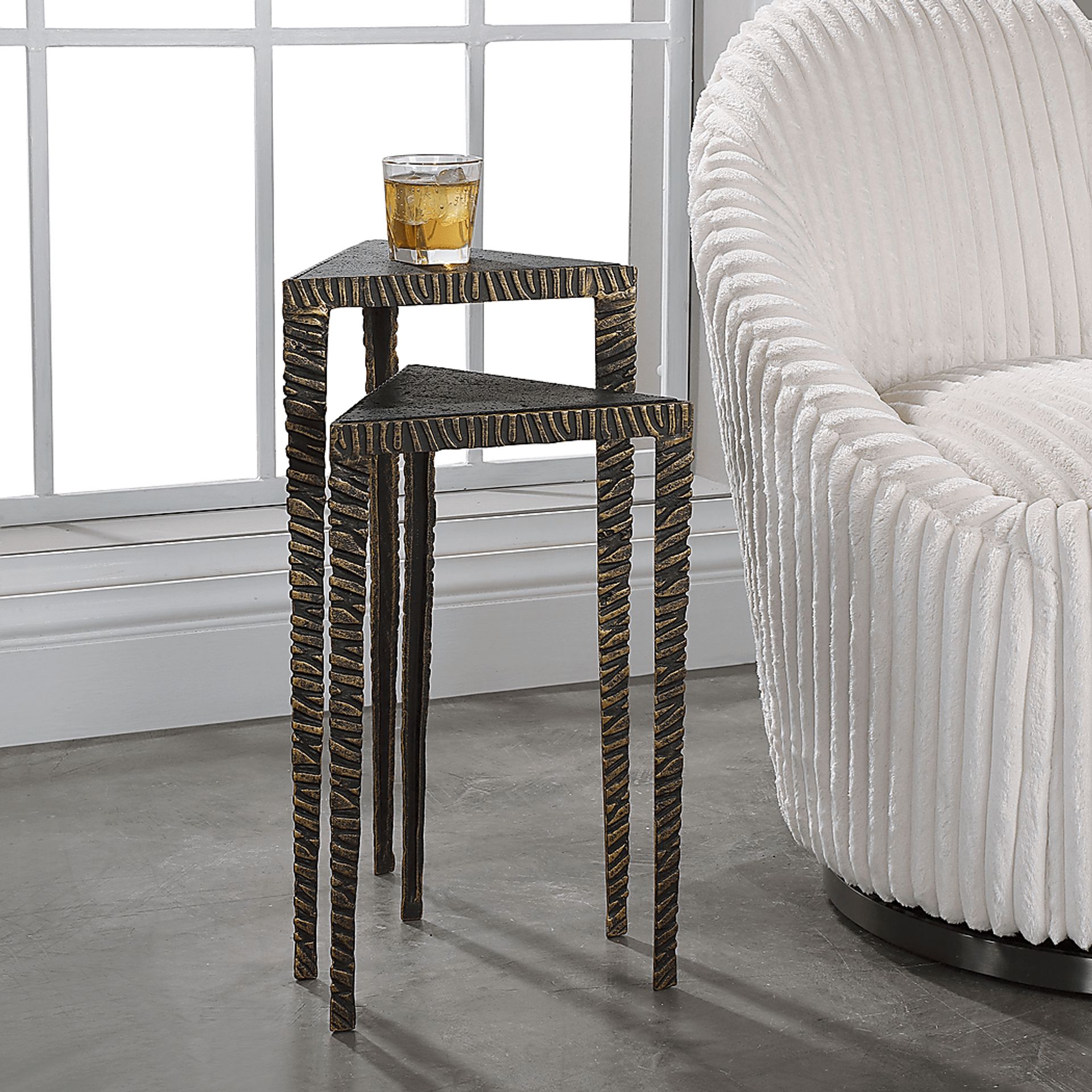 Centerset Bronze Nesting Table, Set of 2 - Image 5
