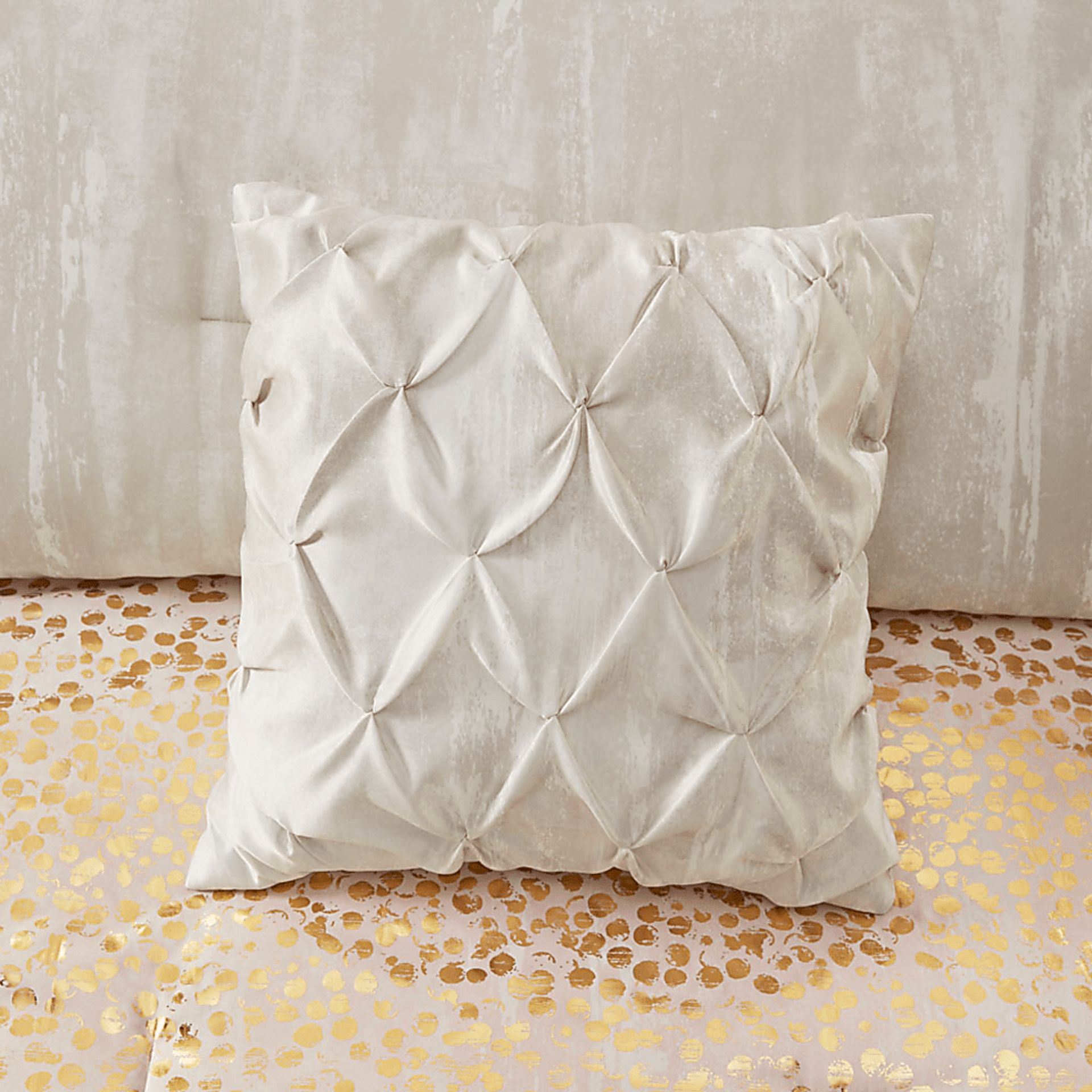 Chartes Blush 7 Pc Queen Comforter Set - Image 9