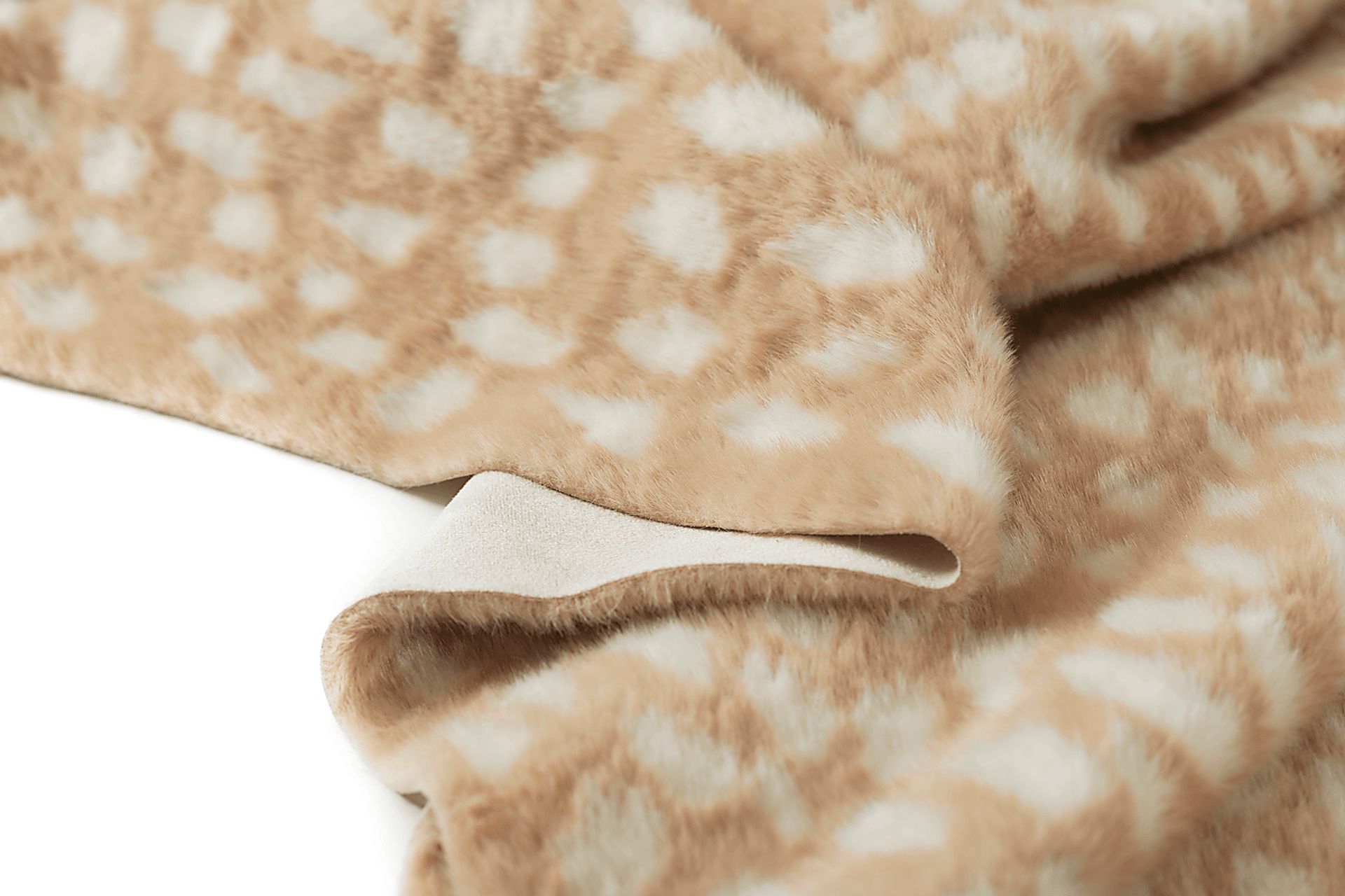 Chazin Beige 5'3 x 7'10 Rug - Image 10
