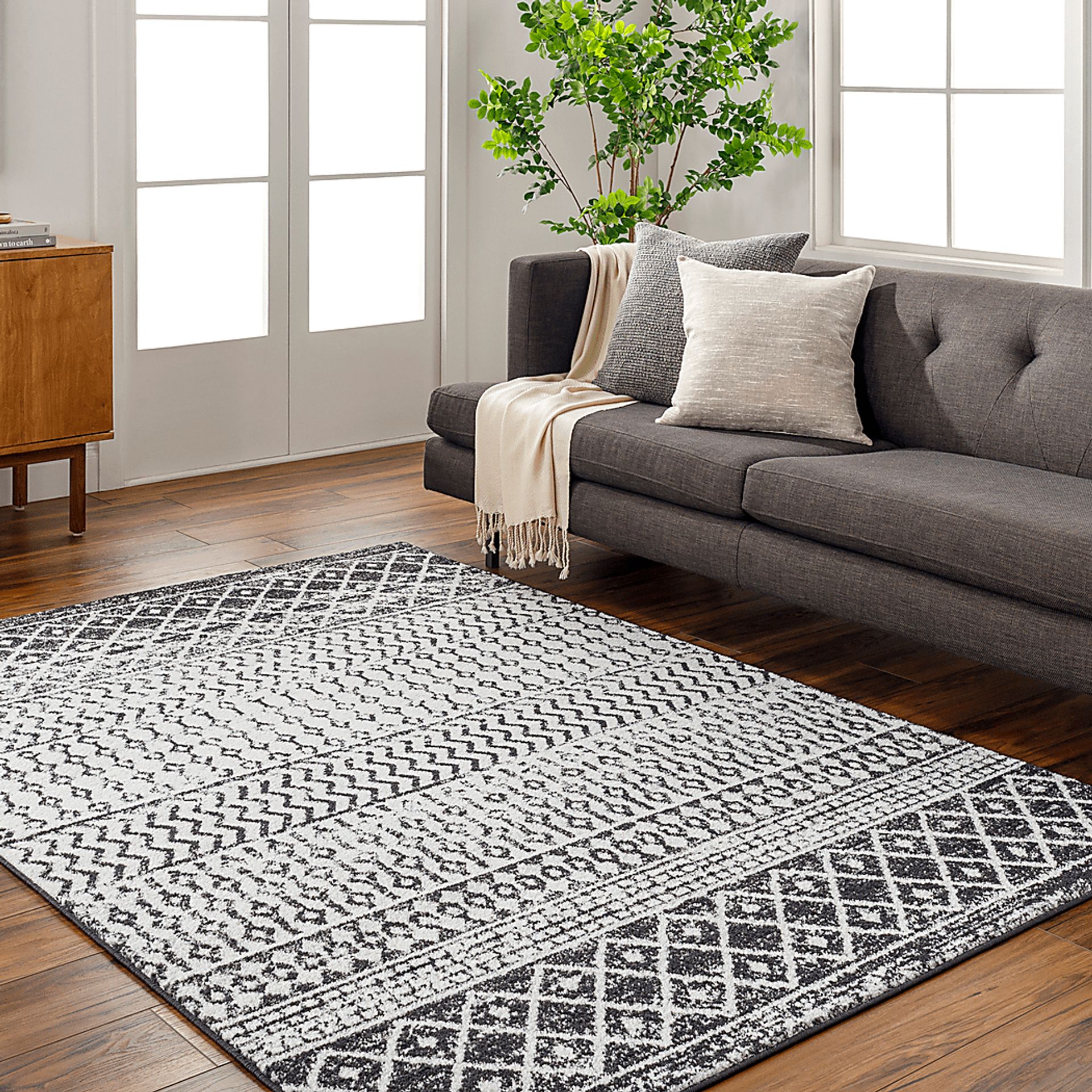 Chelsina I Gray 6'7 x 9' Rug - Image 2