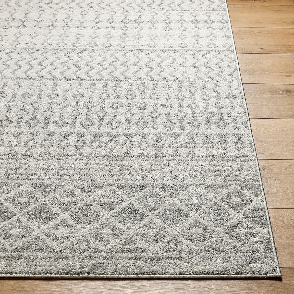 Chelsina I Light Gray Rug | Rooms to Go
