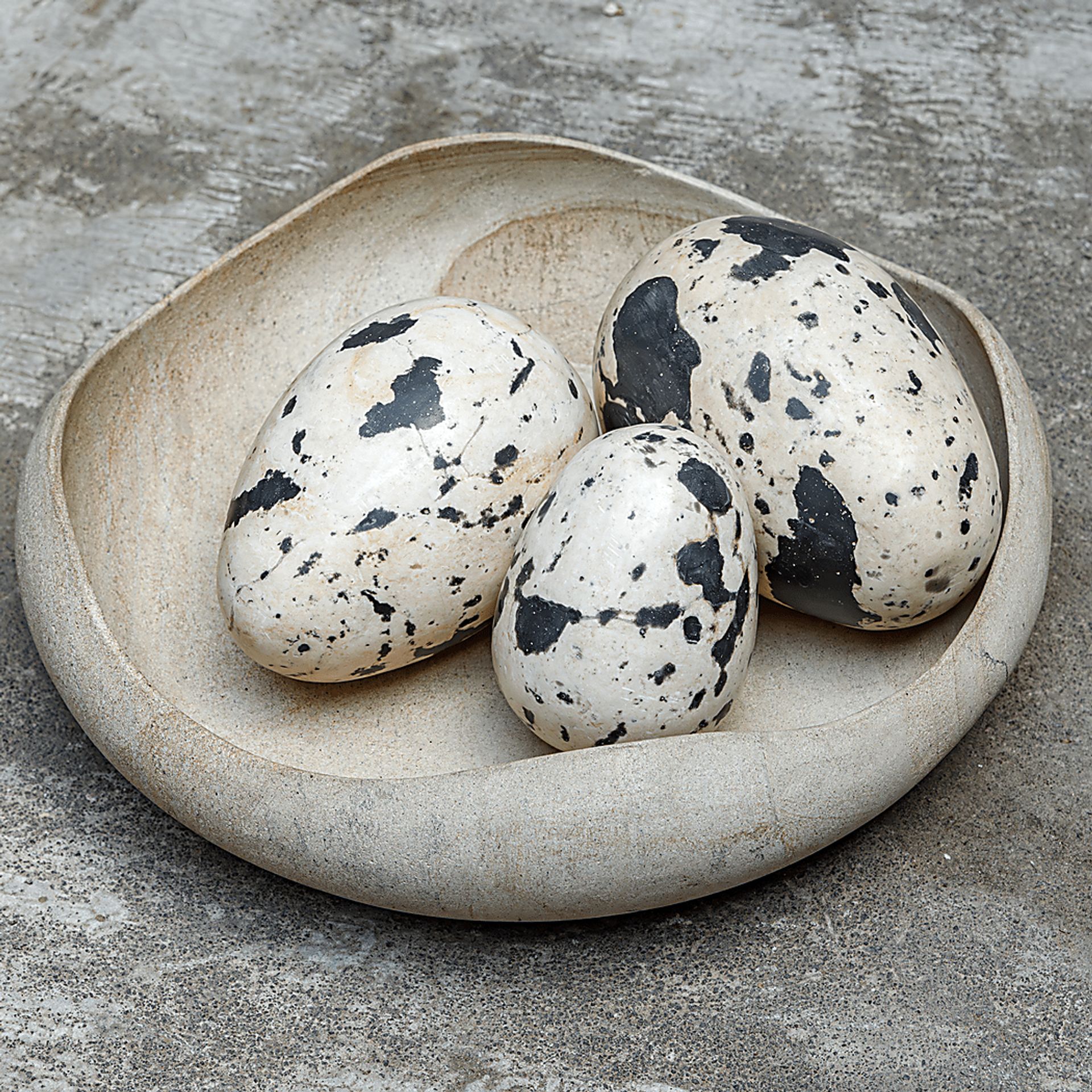 Chicka White Outdoor Sculpture, Set of 3 - Image 3