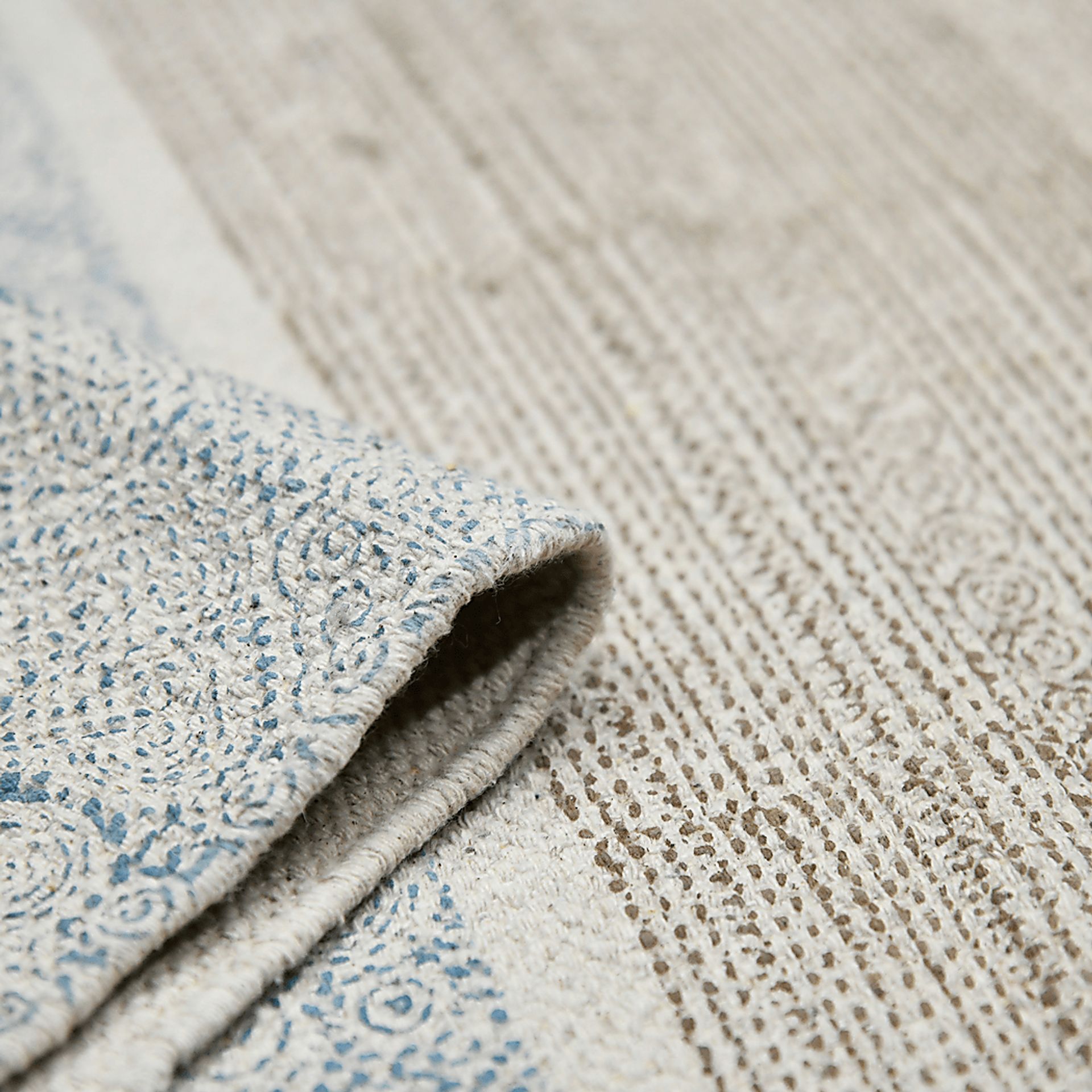 Ciane Blue 2'6 x 8' Rug - Image 5