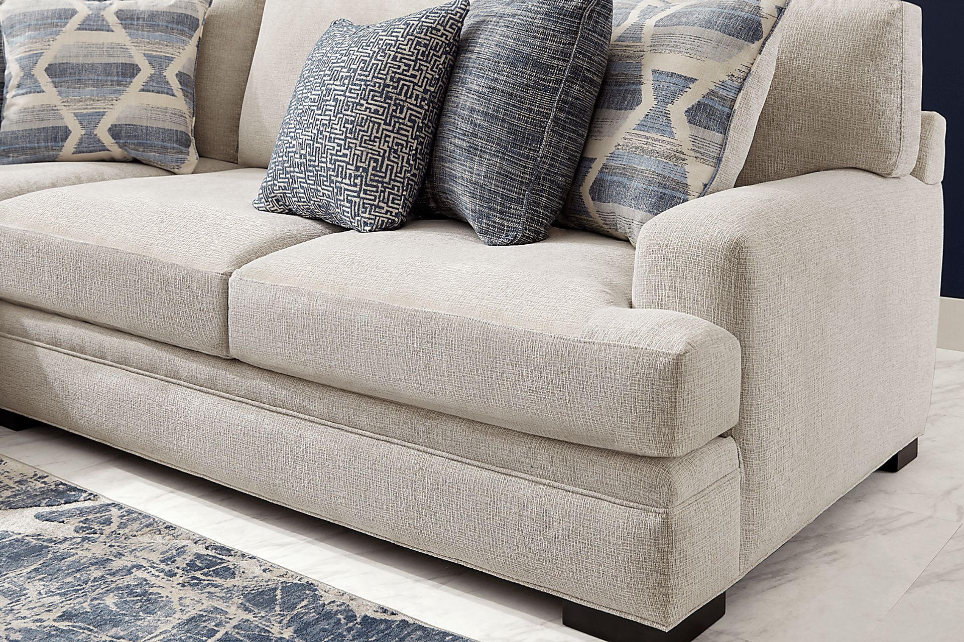 Cindy Crawford Home Bedford Park Ivory 7 Pc Sectional Living Room - Image 4