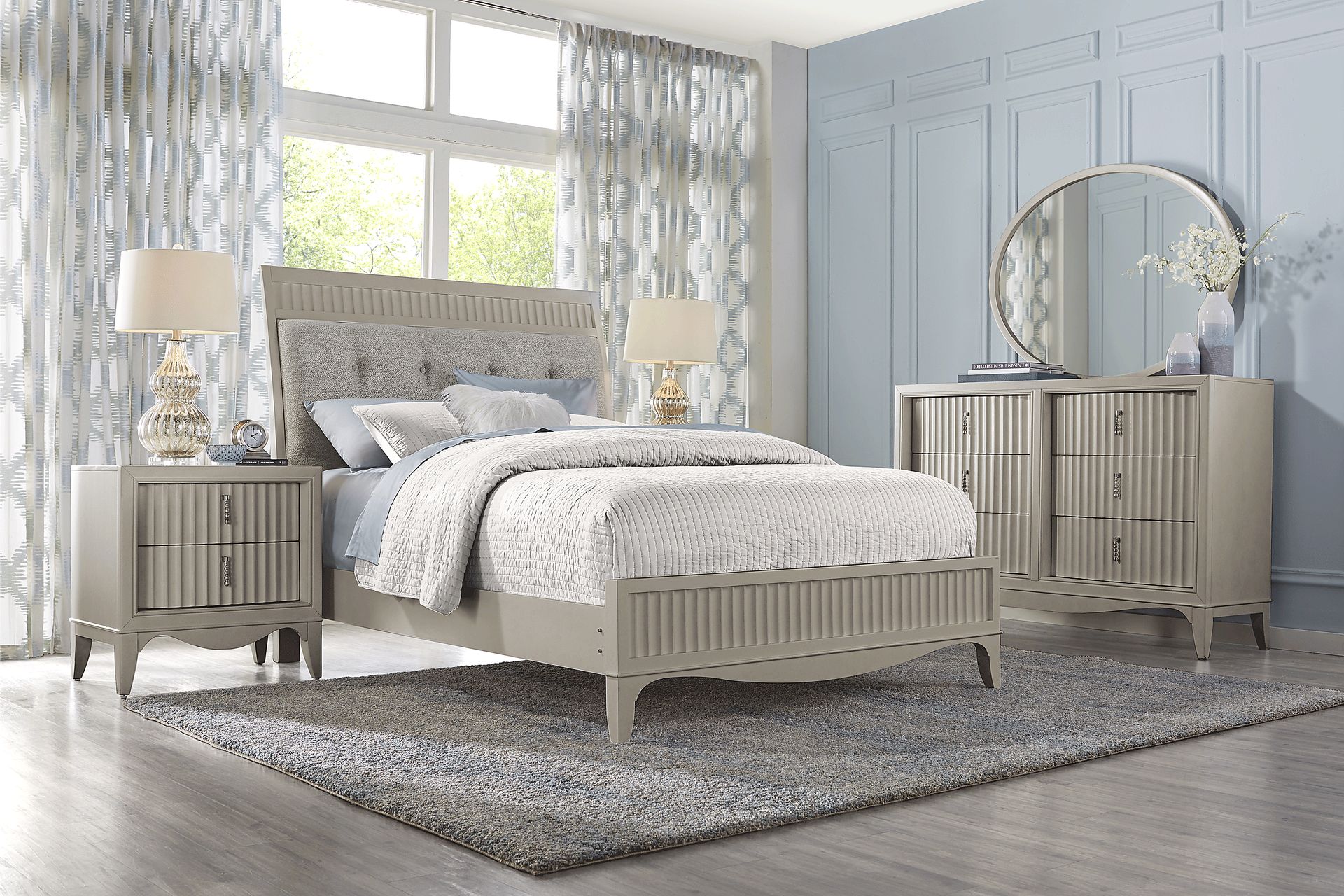 Cindy Crawford Home Clarendon Heights Gray 7 Pc Queen Panel Bedroom - Image 1
