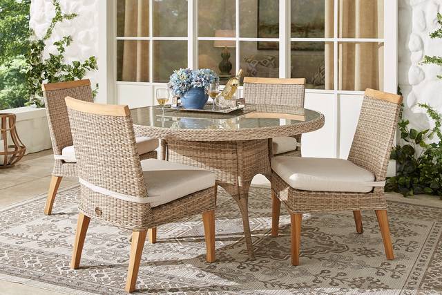 Hamptons Cove Gray 5 Pc Round Outdoor Dining Set with Flax Cushions - Thumbnail - Image 1