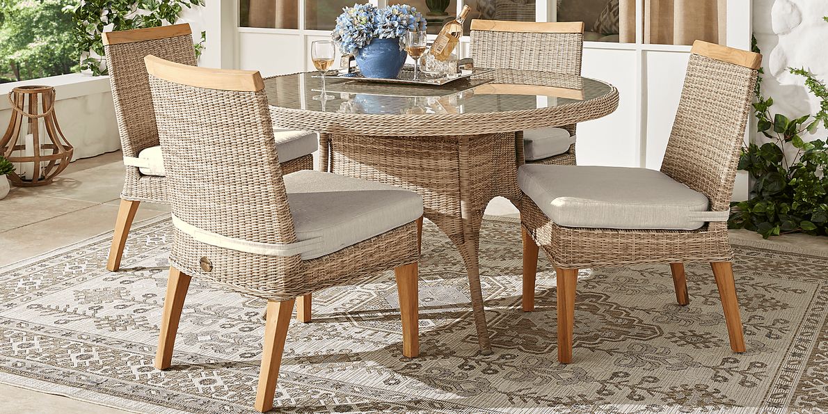 Cindy Crawford Home Hamptons Cove Gray 5 Pc Round Outdoor Dining Set with Pebble Cushions