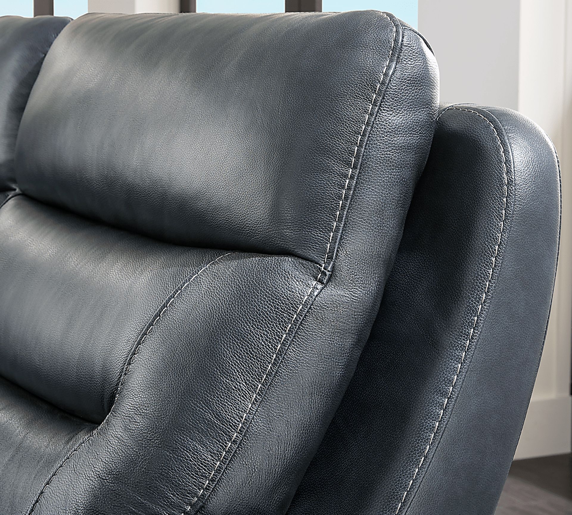 Regis Park Midnight Leather 5 Pc Dual Power Reclining Sectional - Image 6