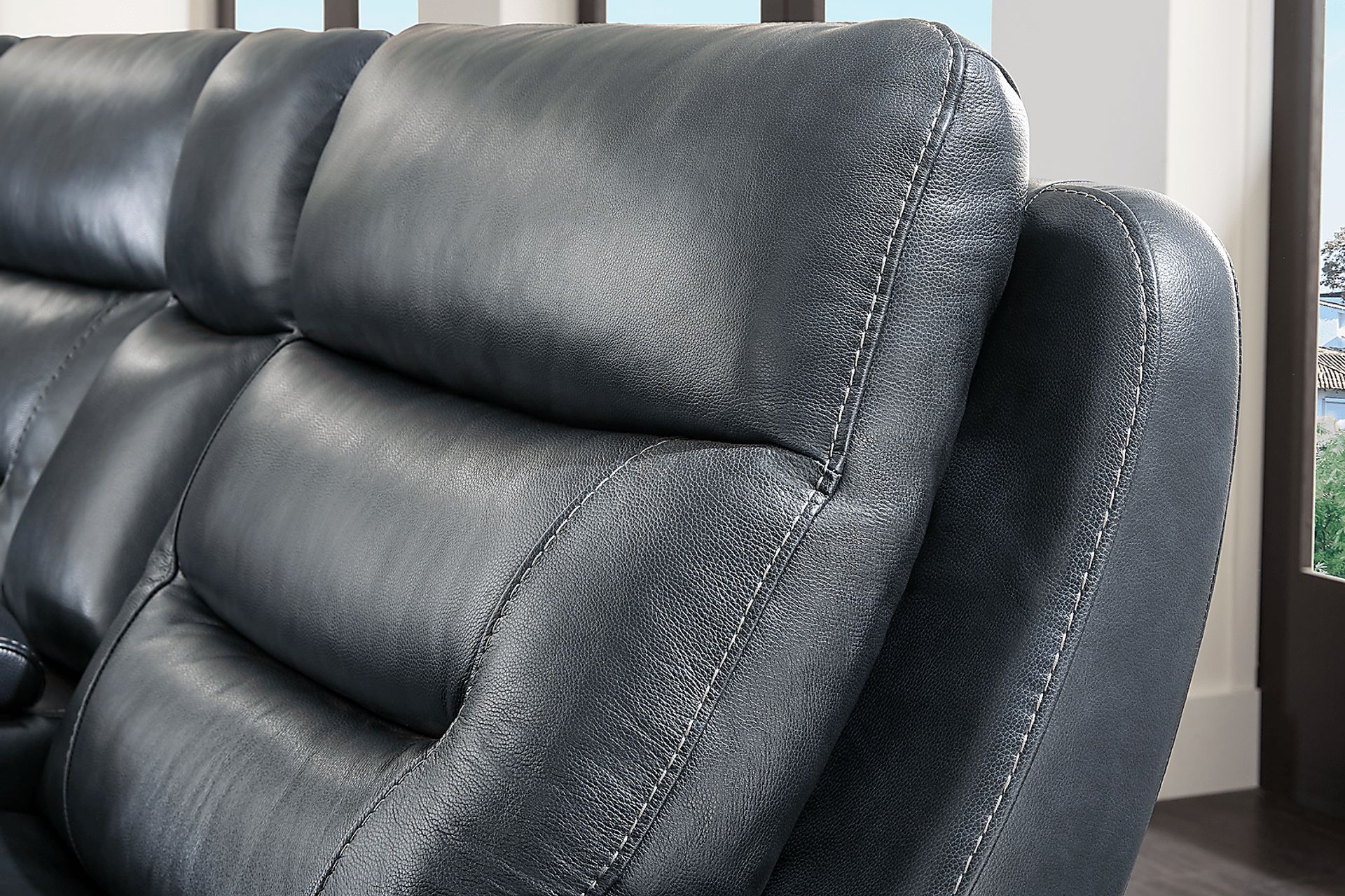 Regis Park Midnight Leather 7 Pc Dual Power Reclining Sectional - Image 5