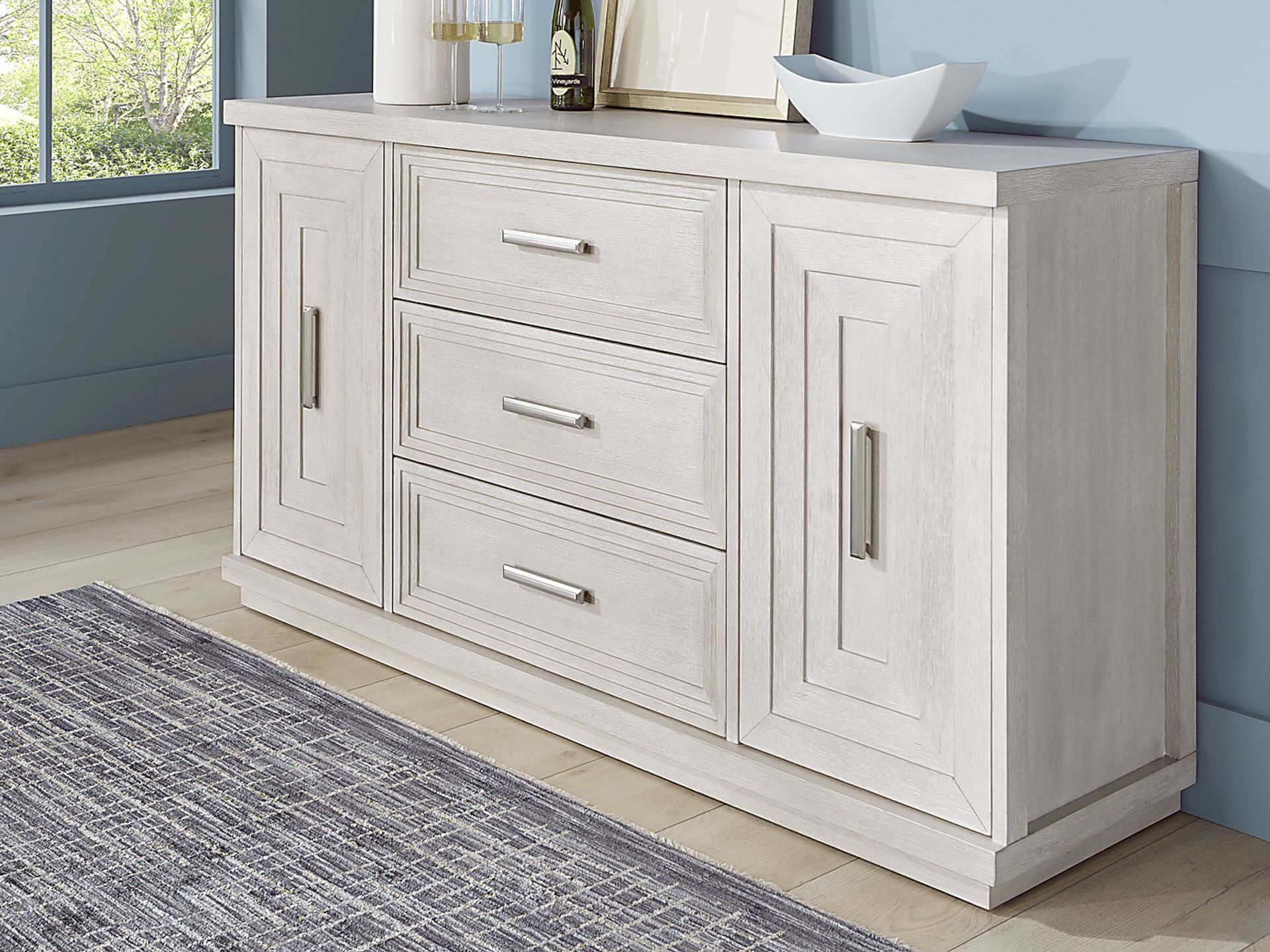 Royal Park Ivory Buffet - Image 4