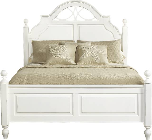 Cindy Crawford Home Seaside White 3 Pc Queen Low Poster Bed - Thumbnail - Image 1