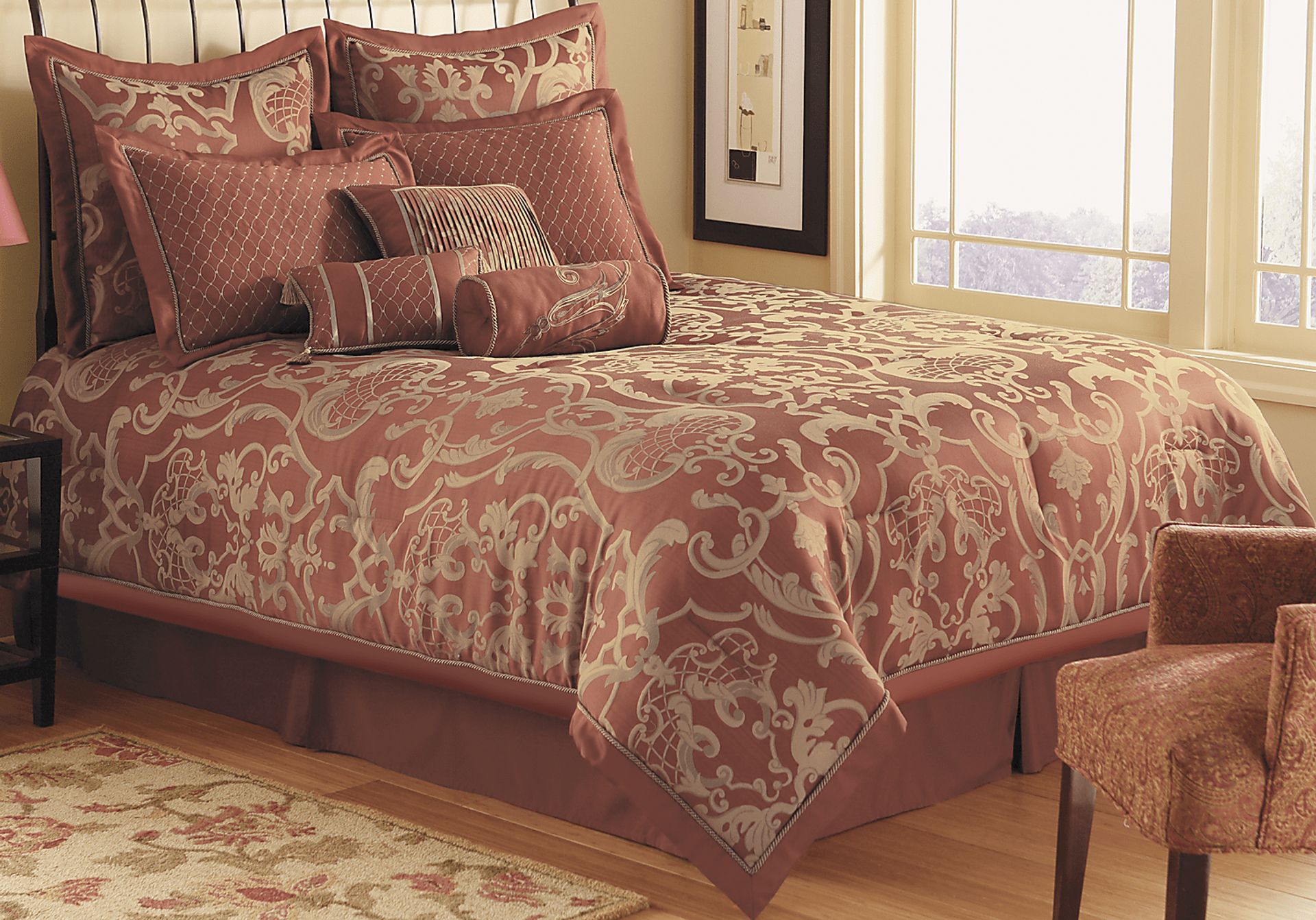 Cindy Crawford Home Arcadia 9 Pc Queen Linens Set - Image 1