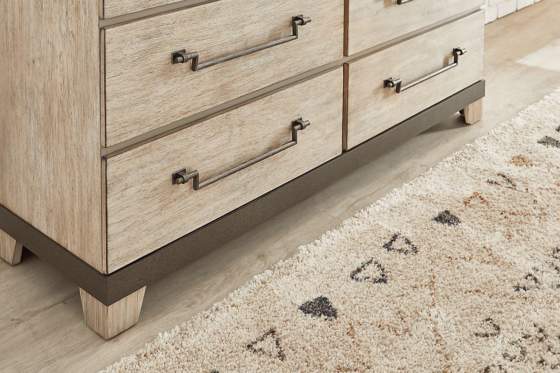 City Mill Sandstone 5 Pc Queen Panel Bedroom - Image 6