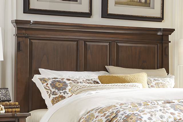 Clairfield Tobacco 5 Pc Queen Bedroom - Thumbnail - Image 4