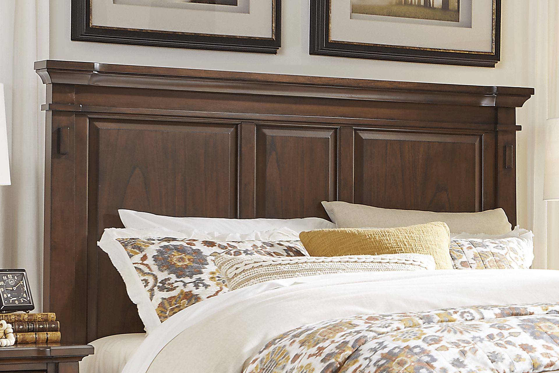Clairfield Tobacco 5 Pc Queen Bedroom - Image 4
