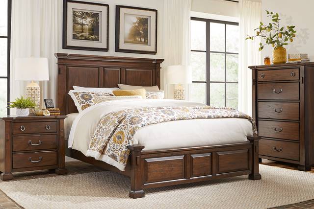 Clairfield Tobacco 5 Pc Queen Bedroom - Thumbnail - Image 1