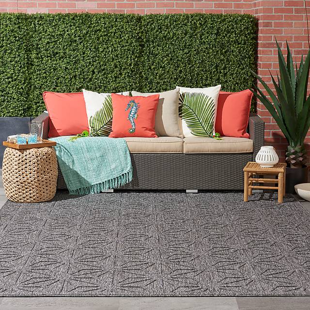 Clarene Dark Gray 5' x 7' Indoor/Outdoor Rug - Thumbnail - Image 11