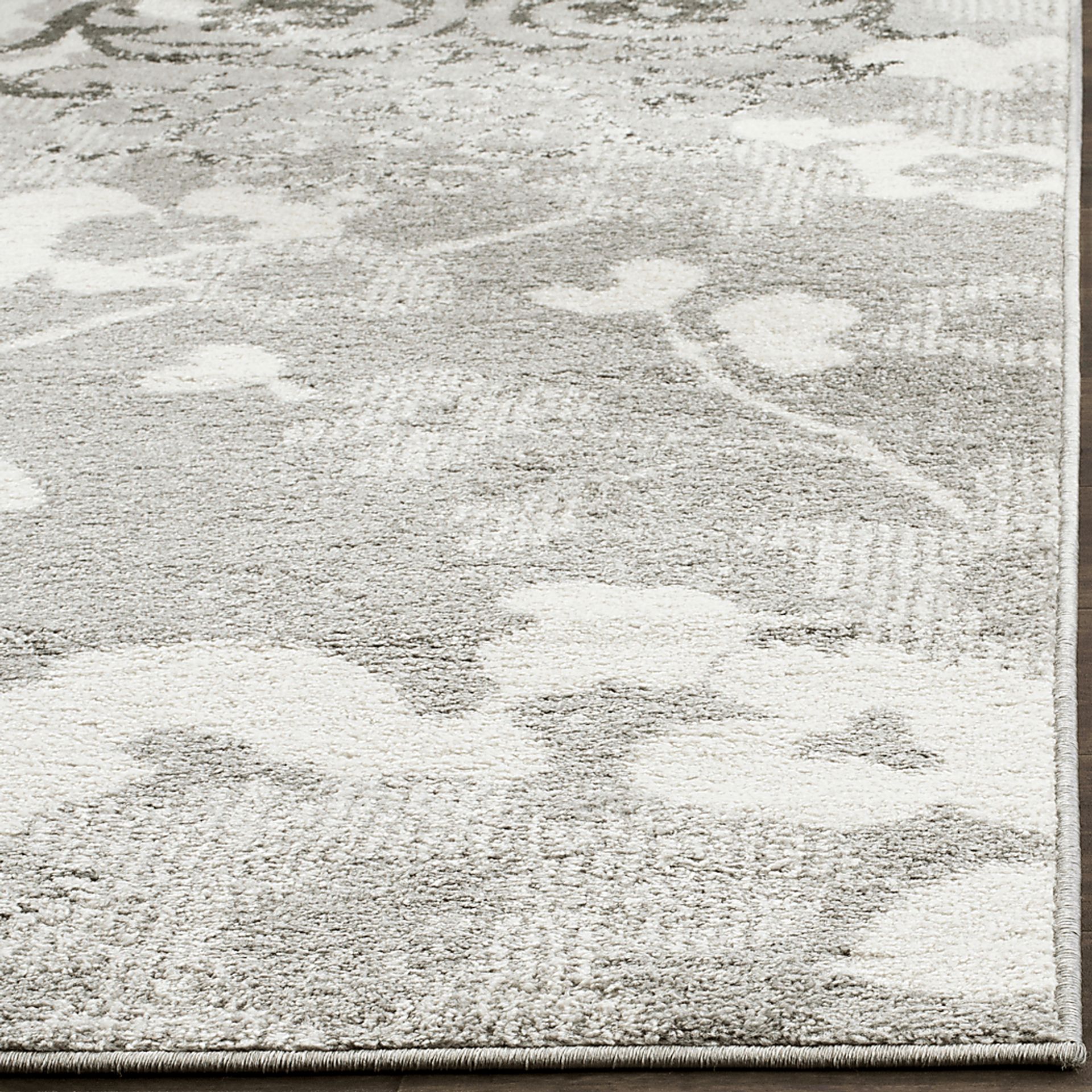 Clarisse Silver 5' x 8' Rug - Image 2