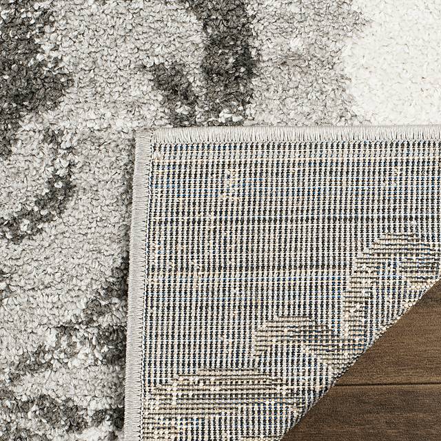Clarisse Silver 6' x 9' Rug - Thumbnail - Image 3