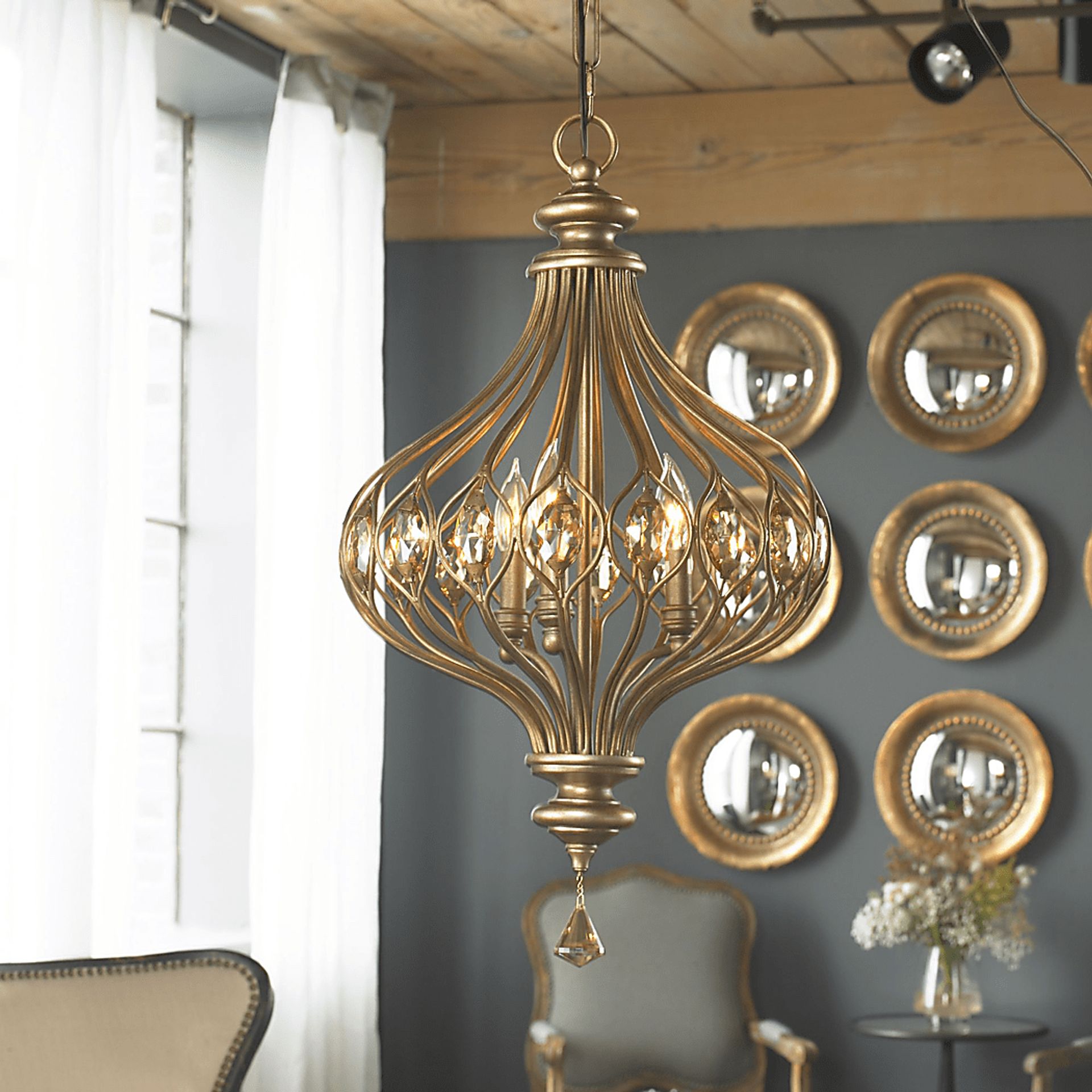 Claybrooke Gold Pendant - Image 4
