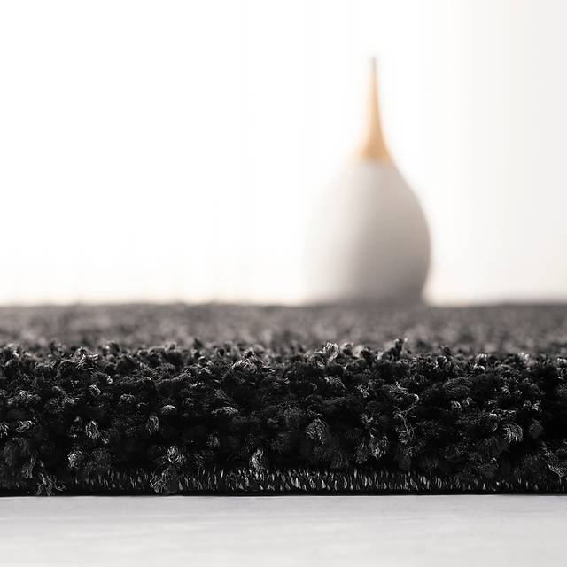 Cleona Black 4' x 6' Rug - Thumbnail - Image 3