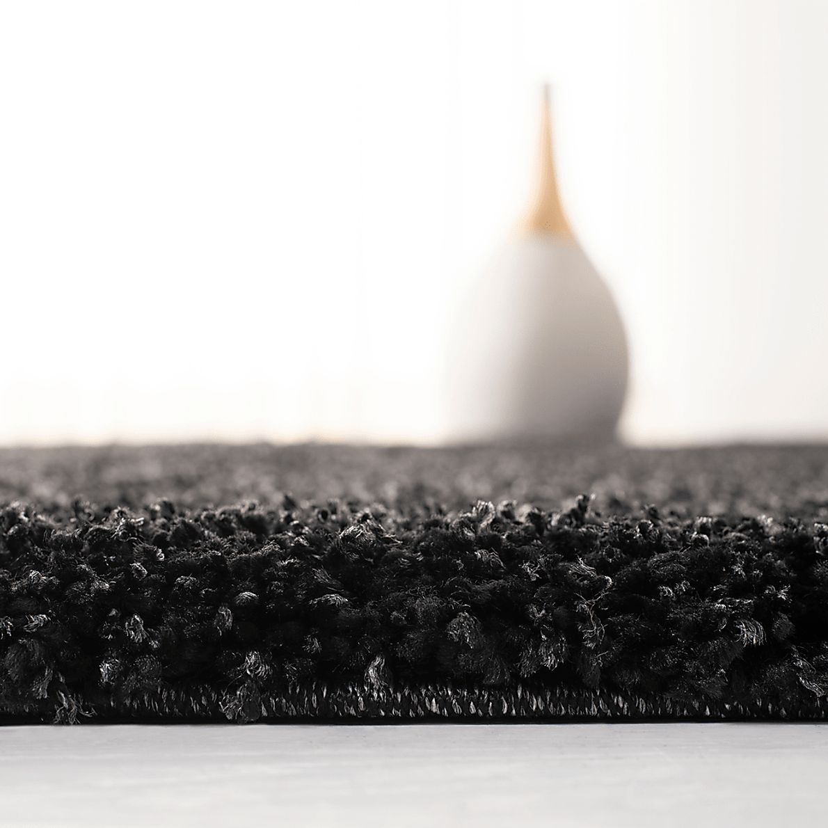 Cleona Black 8' x 10' Rug