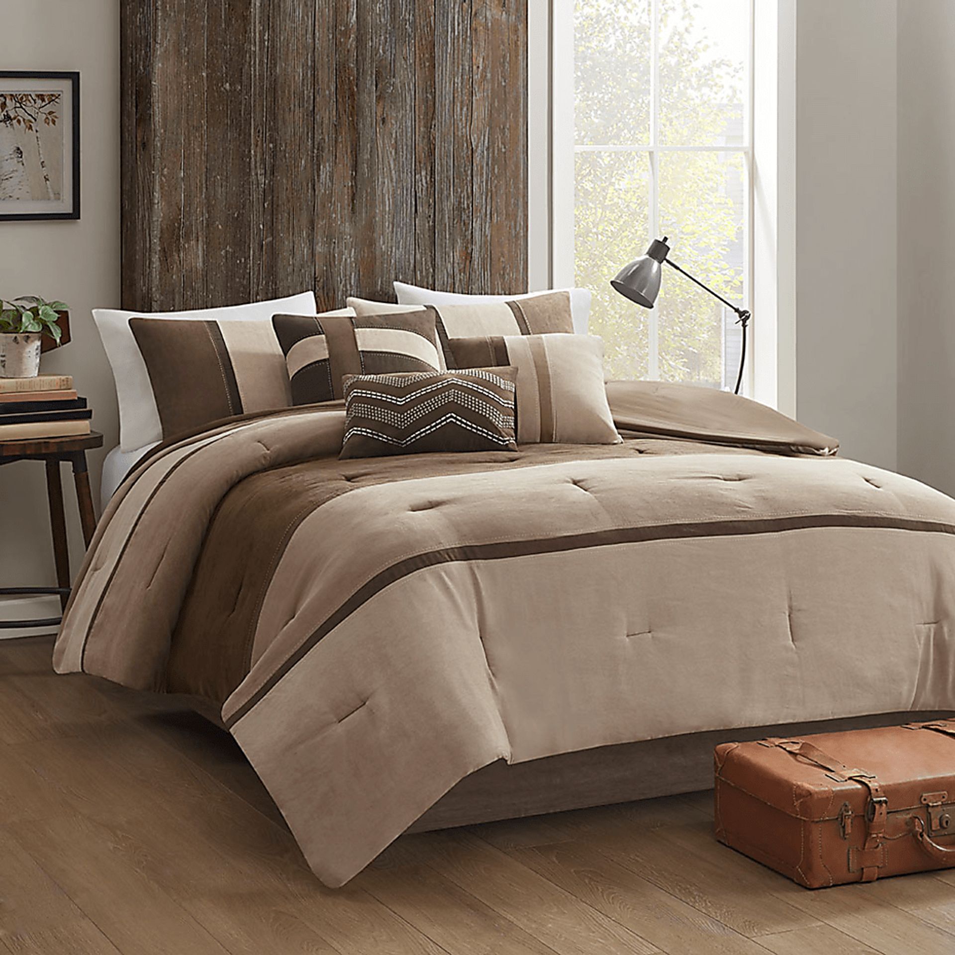 Colapissa Brown 7 Pc Queen Comforter Set - Image 7