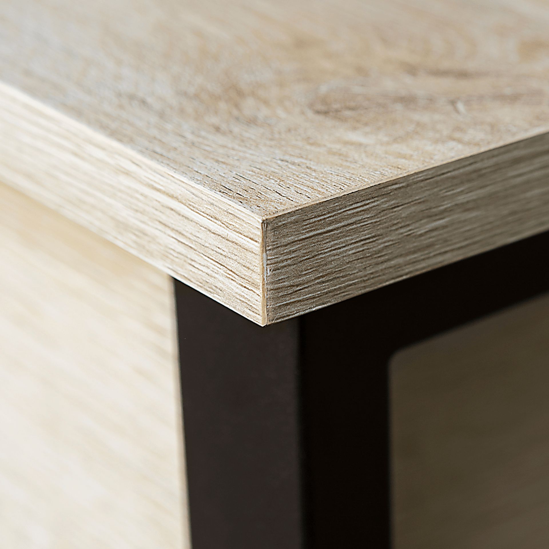 Commer White Bench - Image 4