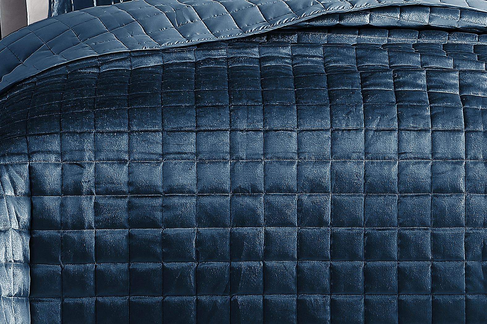 Constock Coverlet - Thumbnail 2