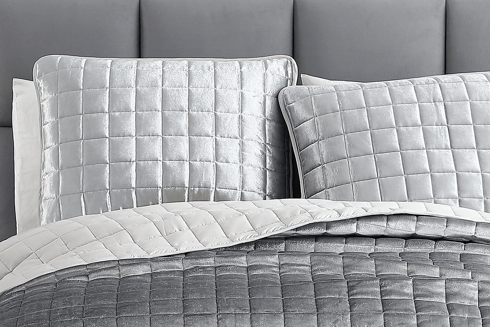 Constock Silver 3 Pc King Coverlet Set - Image 3